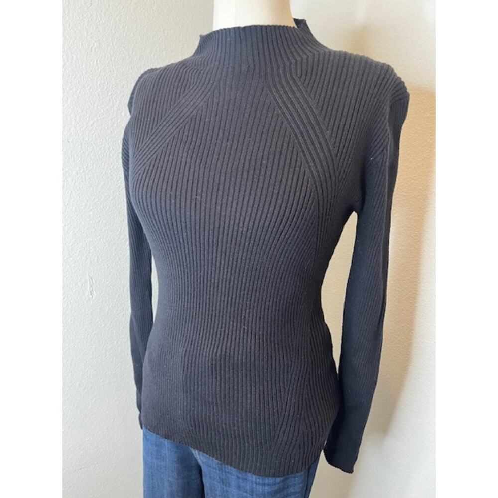 Black Ribbed Stretchy Mock Turtleneck in Large
